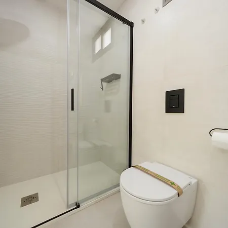 Apartamento Modern With Large Terrace And Gym Estepona