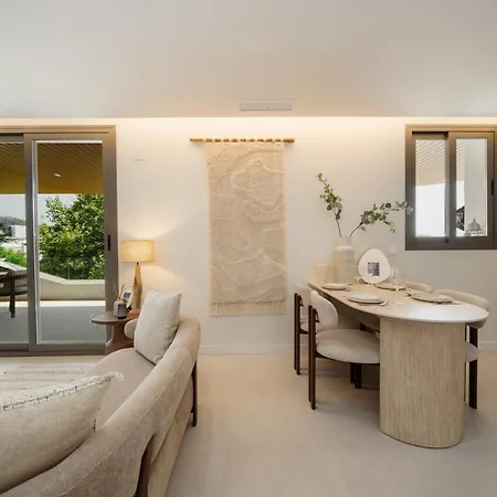 Modern With Large Terrace And Gym Apartamento Estepona
