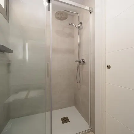Apartamento Modern With Large Terrace And Gym Estepona
