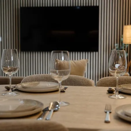 Apartman Modern With Large Terrace And Gym *